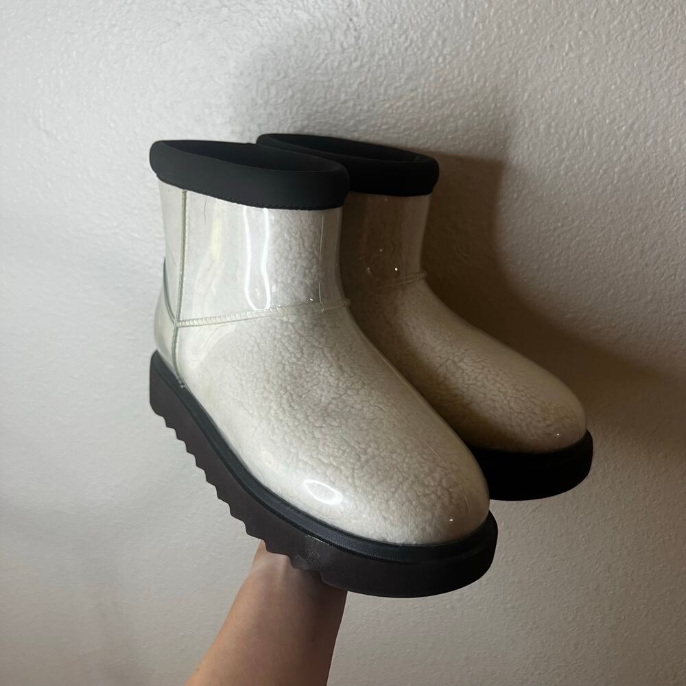 Koolaburra by Ugg clear cream shearling winter classic mini boots WOMENS 11
